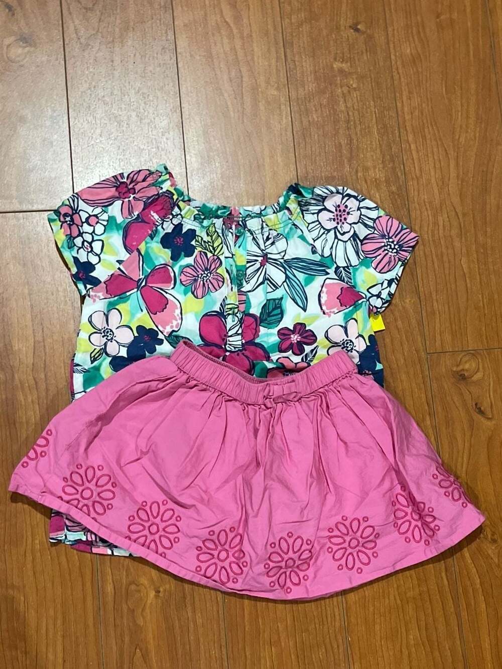 Gymboree Girls (2) Piece set size 4T